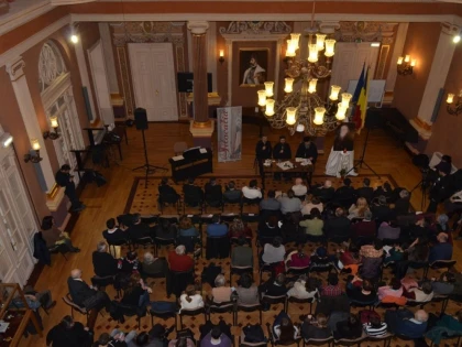 PARINTELE NICOLAE SAKHAROV A CONFERENTIAT LA PRIMARIA ARADULUI
