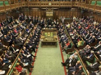 Parlamentul britanic, suspendat oficial pentru o lună de zile
