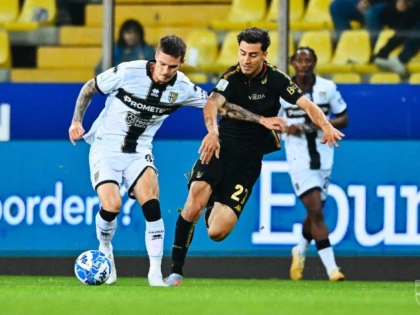 Parma lui Dennis Man va juca în semifinalele play-off-ului de promovare