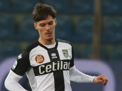 Parma pierde clar derby-ul emilian. Arădeanul Man, şters o repriză întreagă!