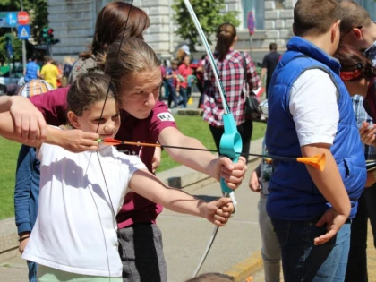 PARTICIPARE NUMEROASĂ LA COMPETIŢIA „ARADUL ÎN MIŞCARE”