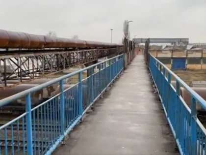 Pasarela pietonală din stația CFR Aradul Nou a fost închisă, deși Bibarț promitea că va fi reabilitată