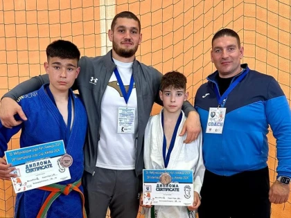 Paște pe tatami: judoka Gloriei Arad s-au remarcat la Kikinda, în Serbia (FOTO)
