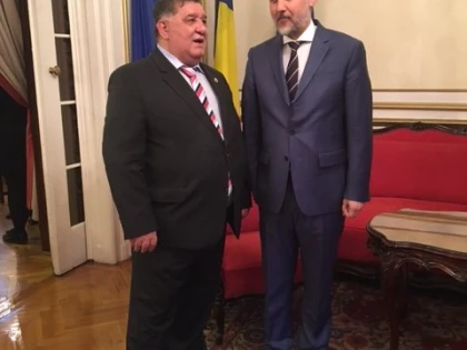 Patronatul Român Arad se împlică în găsirea soluţiilor pentru muncitorii din România şi Ungaria