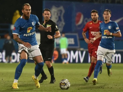 Patru echipe rămân neînvinse în Superligă. UTA iese din Top 10, dar e la patru puncte de lider!