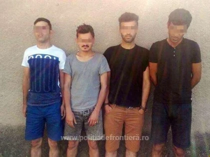 Patru tineri din Irak şi Iran, depistaţi la frontiera Vărșand 