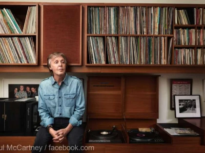 Paul McCartney anunţă publicarea unei cărţi cu fotografii inedite de la începuturile ''Beatlemania''