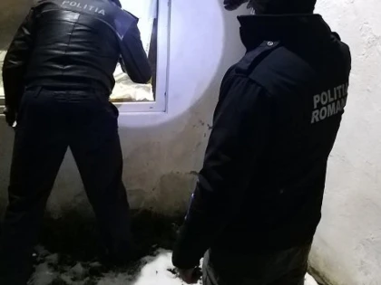 Paznicii din Sântana și Curtici, controlați de polițiști