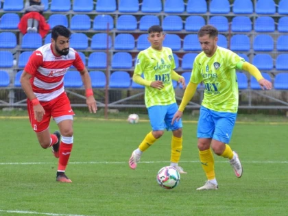Pecica o bate iar pe Crişul şi revine în cursa pentru play-off, pas fals făcut de Lipova
