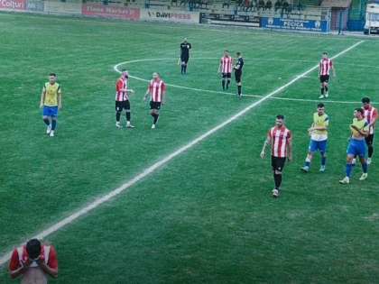 Pecica pierde primul meci și șefia în seria de Liga a III-a, Viitorul Arad îi prelungește criza Cermeiului!