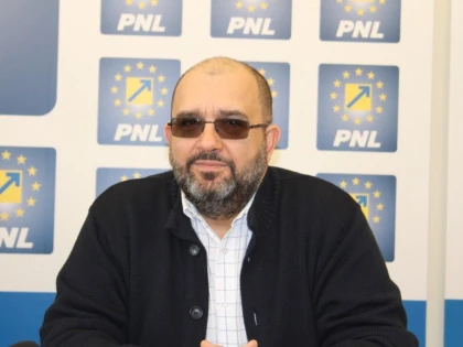 PEDELISTUL MARIUS GONDOR SE INSCRIE LA EXAMENUL PENTRU SEFIA ISJ ARAD