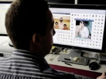 Pedofil, a pretins unei minore să îi trimită materiale pornografice