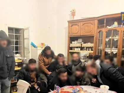 Percheziții DIICOT în Arad, într-un dosar privind traficul de migranți
