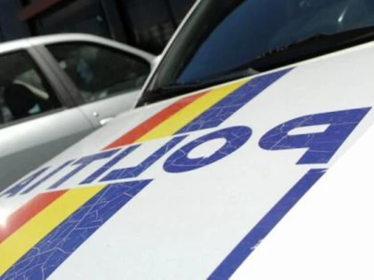 PERCHEZITII IN BUCURESTI SI JUDETUL ILFOV LA SUSPECTI DE INSELACIUNE CU AUTOTURISME DE LUX