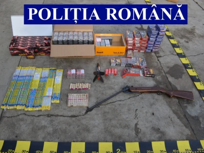 Percheziții la imobilele unui bărbat, unde s-au găsit arme de vânătoare fabricate artizanal, cu tot cu muniții