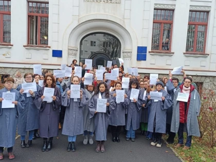 Personalul auxiliar de specialitate din instanţe a declanşat forme de protest spontan în toată țara