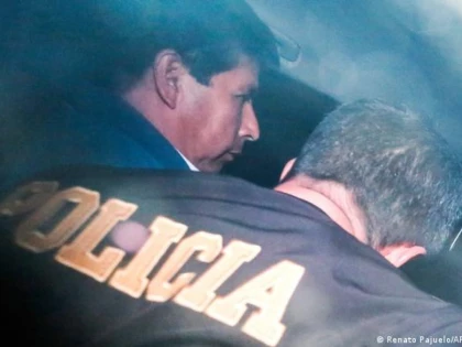 Peru: Fostul preşedinte Pedro Castillo rămâne în detenţie, manifestaţiile continuă