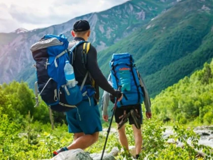 Pesta porcină închide traseele montane din județ