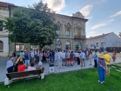 Peste 100 de participanți la turul Arad Free Tours dedicat arhitectului Milan Tabakovici