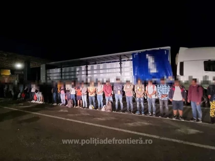 Peste 130 de cetăţeni străini ascunși,  depistați de polițiștii de frontieră de la Nădlac II