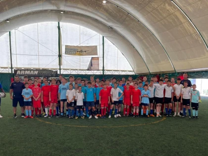 Peste 150 de copii au participat la prima ediţie a Football Festival Events, de la Arad