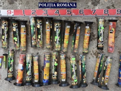Peste 2.000 de articole pirotehnice, confiscate de polițiștii arădeni