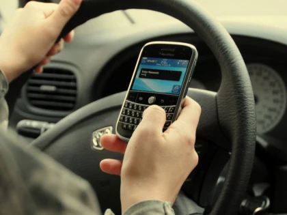 PESTE 20.000 DE SOFERI AU ACHITAT AMENDA DE CIRCULATIE PRIN TELEFON