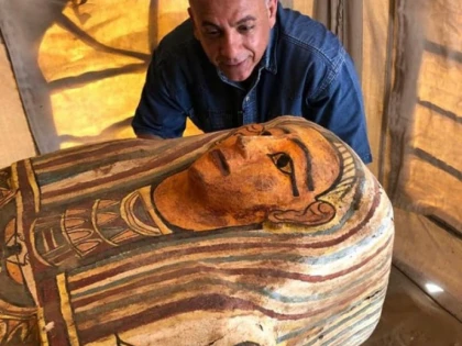 Peste 25 sarcofage bine conservate au fost scoase la lumină în necropola Saqqara