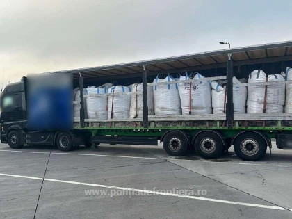 Peste 36 de tone de deşeuri din Germania și Ungaria, oprite la intrarea în țară