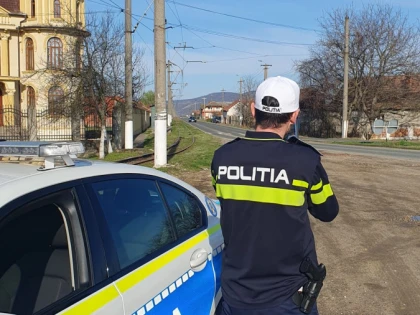 Peste 400 de amenzi și 5 dosare penale, în urma unei acțiuni a polițiștilor rutieri din județul Arad