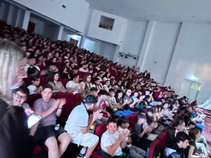Peste 400 de elevi au participat la un eveniment antidrog organizat la Sebiș