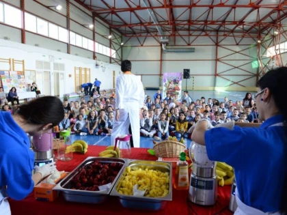 Peste 500 de elevi arădeni învață despre nutriție prin programul Selgros "Sănătatea începe din farfurie"  