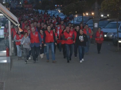 PESTE 600 DE PESEDISTI AU MARCAT IN STRADA INCEPEREA CAMPANIEI PENTRU TURUL II