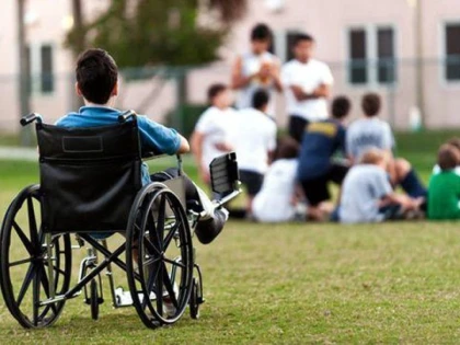 Peste 7.900 de euro pentru fiecare copil cu dizabilităţi. A început preînscrierea pentru e-vouchere