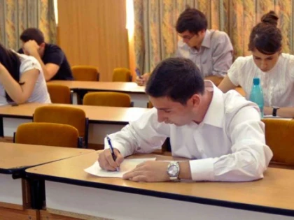 PESTE 72% DINTRE ELEVII OLIMPICI AU LUAT BACALAUREATUL