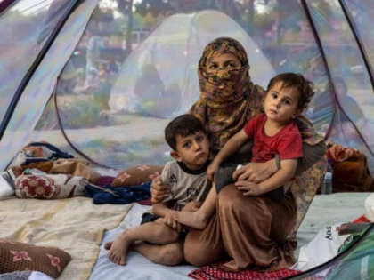 Peste un milion de copii sunt în pericol să moară de foame în Afganistan