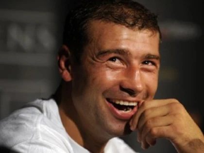Petrecere mare la Pechea! Lucian Bute își botează fetița