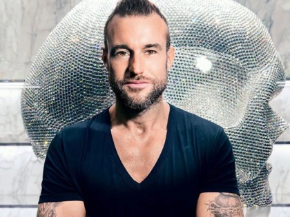 PHILIPP PLEIN A RĂMAS CU BUZA UMFLATĂ
