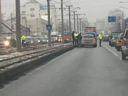 Pieton lovit de maşină, în apropiere de Polivalentă