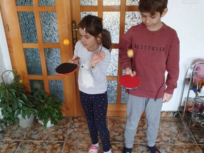 Ping-pong în ipostaze... intime, pe vreme de pandemie! (FOTO)
