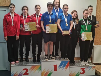 Pistolarele din Arad au țintit argintul național la categoria junioare