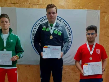 Pistolarii arădeni au început ca din puşcă sezonul de glonţ: podiumuri la prima etapă, de la Bucureşti!