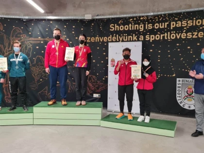 Pistolarii arădeni Daria Haristiade şi Luca Joldea, medaliaţi cu aur la Marele Premiu al Ungariei! (FOTO)