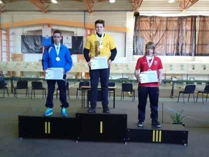 PISTOLARUL ARADEAN CASIAN CODREAN, RECORDMEN NATIONAL DUPA SUSPENDARE!