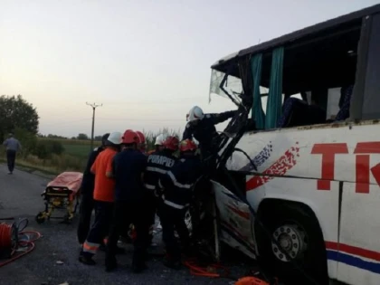Plan roșu de intervenție la Arad! Doi morți și șapte răniți, într-un accident produs între Sântana și Curtici