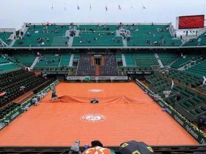 PLOUĂ LA ROLAND GARROS. TOATE MECIURILE DE LUNI, ANULATE