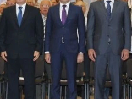PNL a început campania „curată“. Liberalii au umplut Aradul cu mizerii electorale