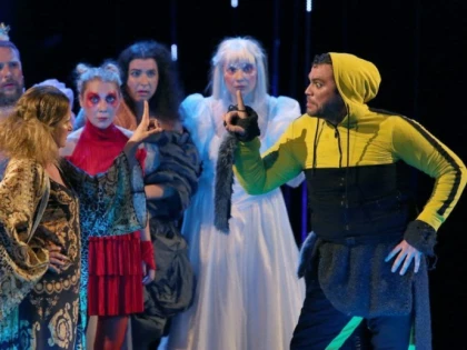 Poezie, comedie și… multă, multă emoție. Cum arată programul lunii februarie la Teatrul Clasic ,,Ioan Slavici” Arad