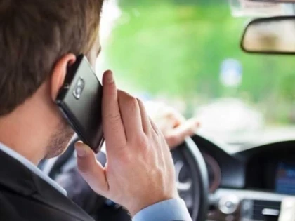 Poliția avertizează asupra fraudelor prin telefon. Infractorii se prezintă drept angajați ai băncilor