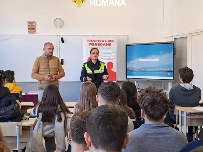 Polițiștii arădeni au desfășurat acțiuni de prevenire a traficului de persoane